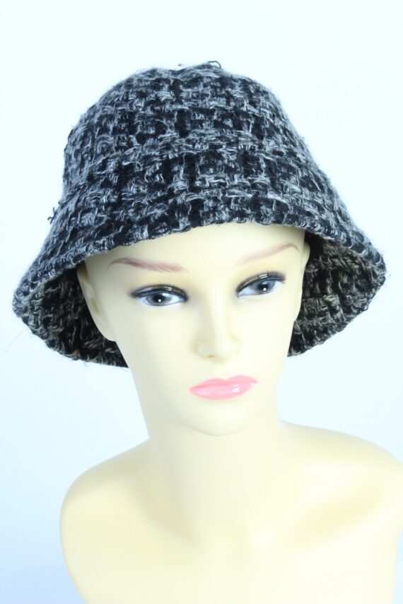 Vintage HM Fashion Womens Short Brim Knit Hat
